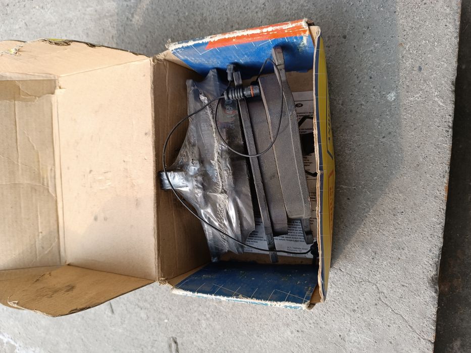 Вито мерс суппорт и колодка переднаая