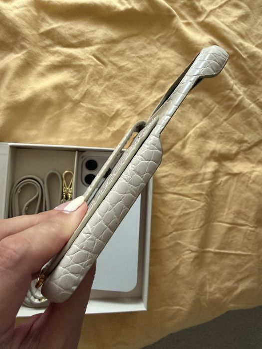 MRSEY Калъф за iPhone 17 Pro Max - бежов