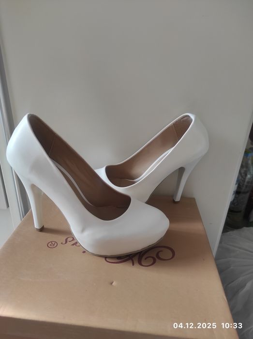 Официални обувки