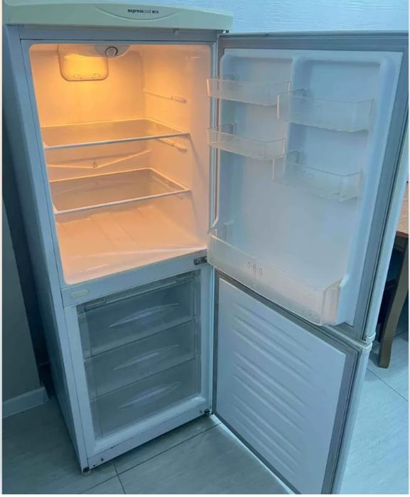 Срочно продам холодильник