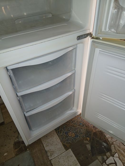 Продам холодильник