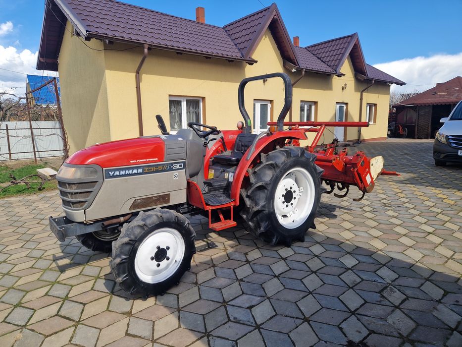 Tractor Yanmar 30 cp cu freză
