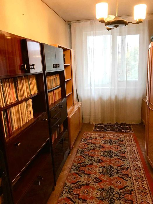 Apartament 3 camere,decomandat,2 balcoane,et. 4,Bdul Decebal