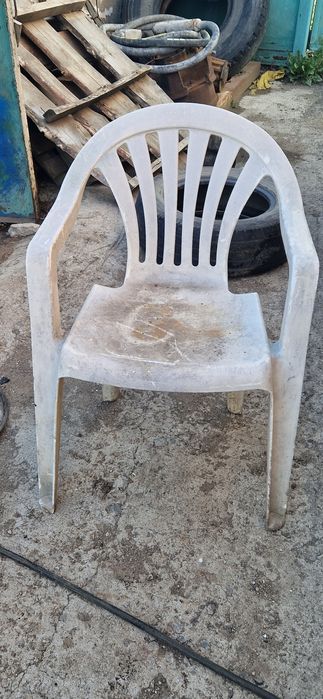 Продам б/у стул, в отличном состояние.