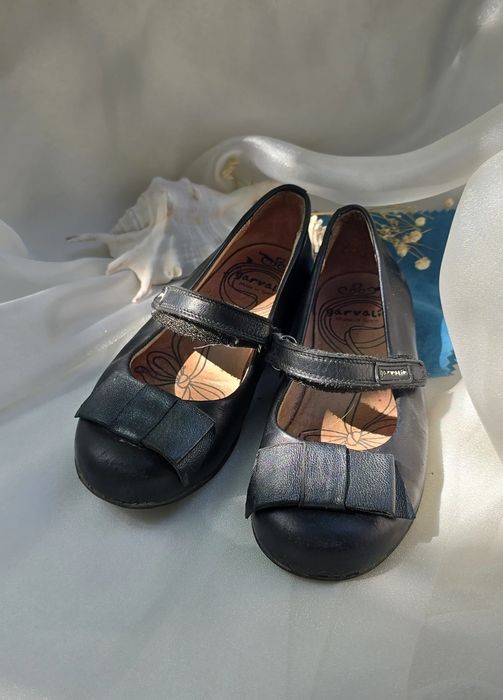 Туфли кожаные на девочку.  27р