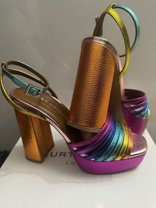 Sandale Kurt Geiger noi din piele