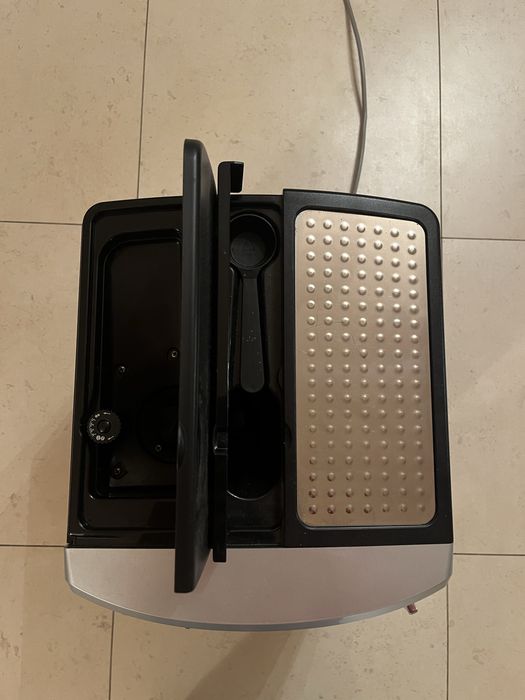 DeLonghi Magnicifa кафе машина