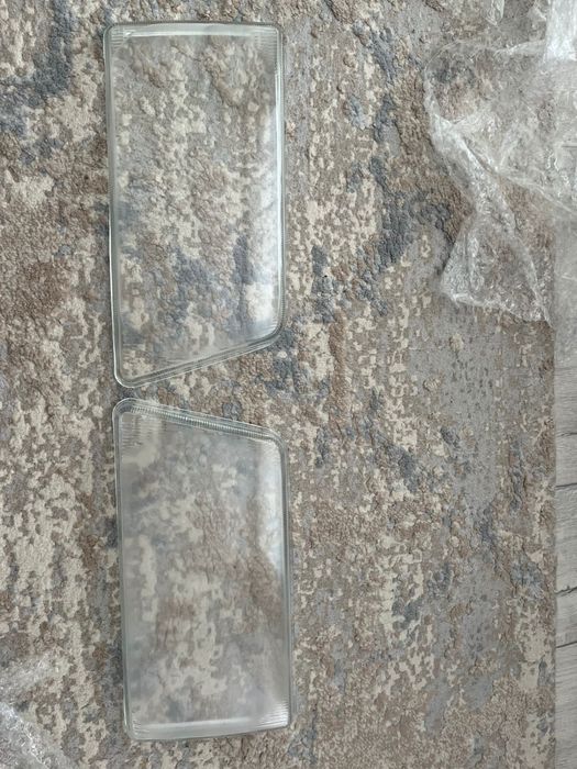 Стекла на фары ауди 100 с4