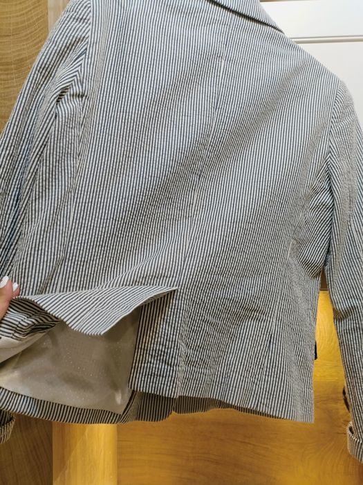 Свежо дамско сако размер М