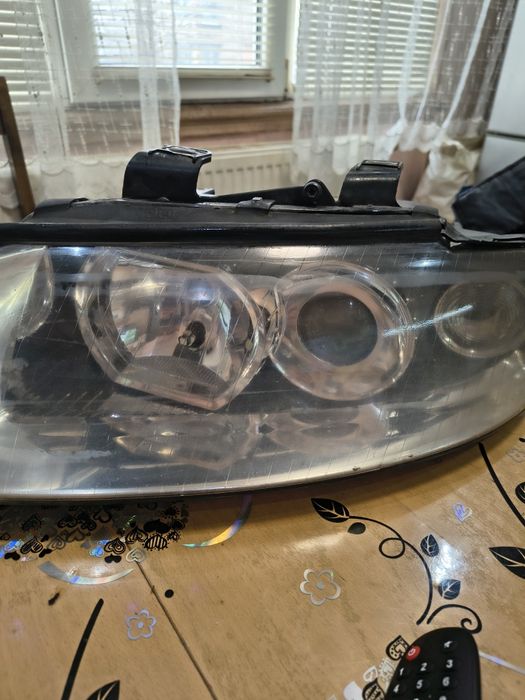 Оригинални фарове Ауди а4 б6