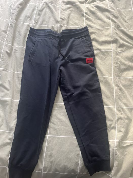 Анцуг Hugo Boss тъмносин