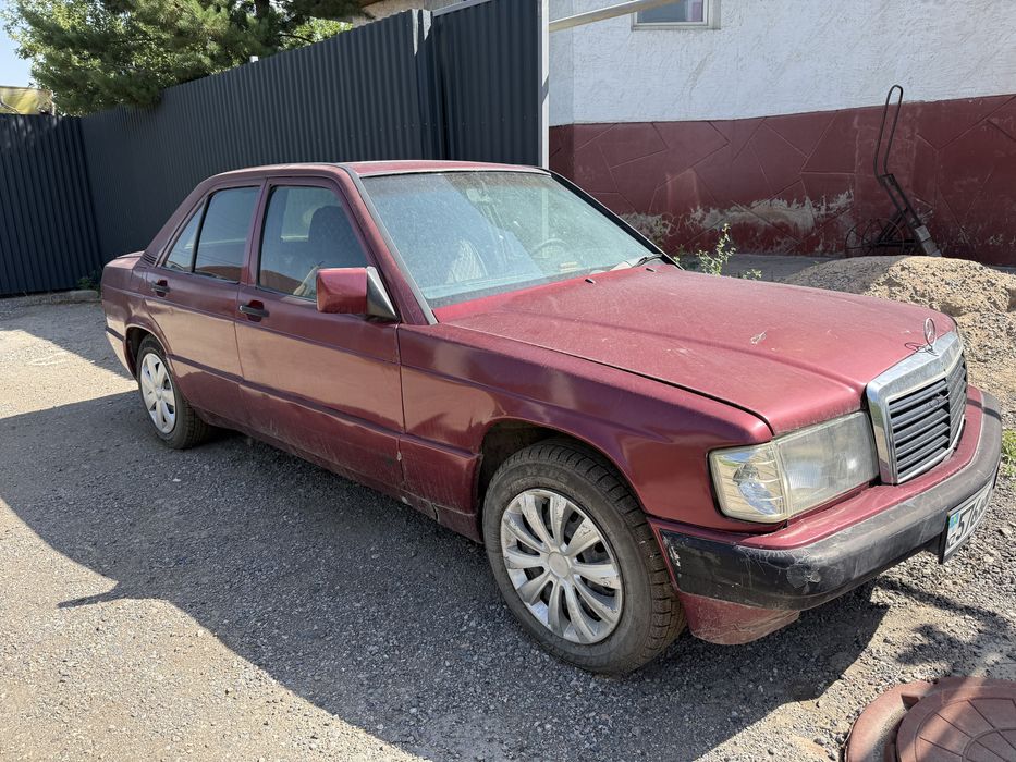Мерседес-Бенз 190