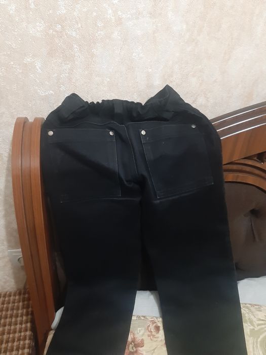 Школьные брючки на мальчика 7..8 лет...утепленные черные джинсы ...
