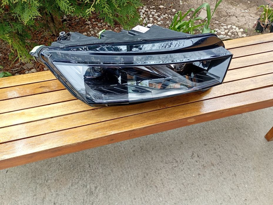 Far dreapta Skoda Octavia 4 crustal lighting full led cod 5E4941016A
