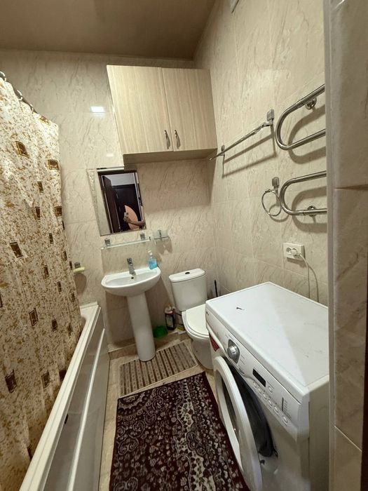 Аренда янги чоштепа метро 1 чи бекат 1×2 хона килинган