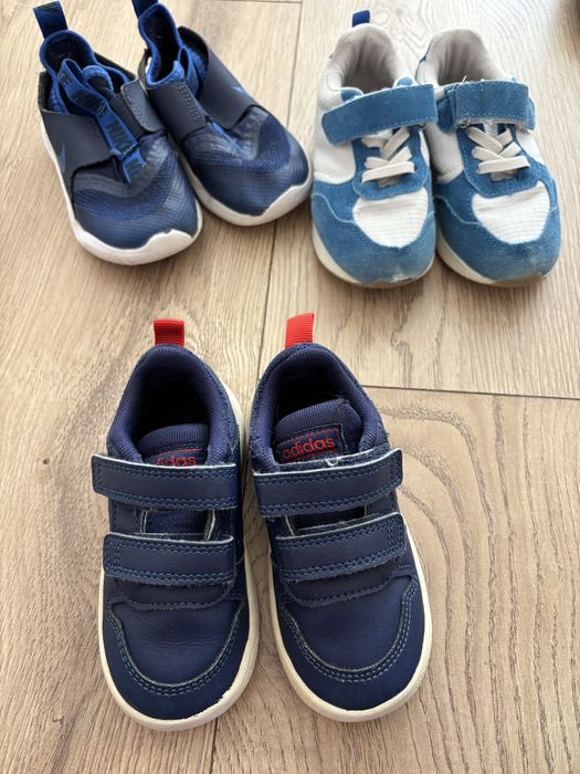 Три чифта детски маратонки за 15 лева