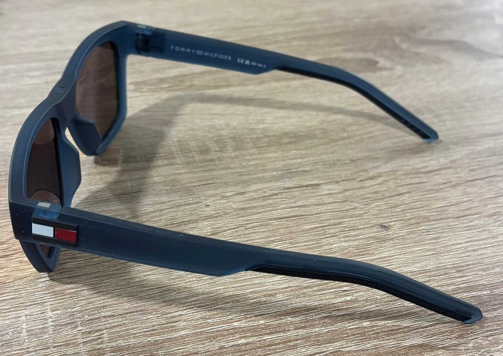 Слънчеви очила Tommy Hilfiger TH 1975/S