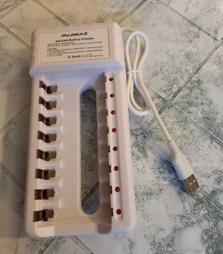 Зарядно за батерии АА и ААА, 8 портово, за 8 броя батерии,домашен уред