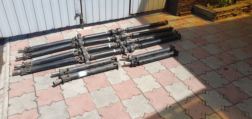 Карданный вал на лексус Rx 330,350.