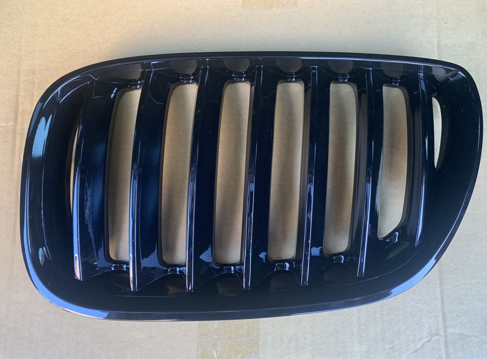 Черни бъбреци за БМВ Х5 Е53 фейс 4.8 оптик BMW sport решетки фейс face