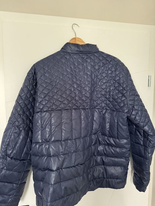 Яке Moncler.