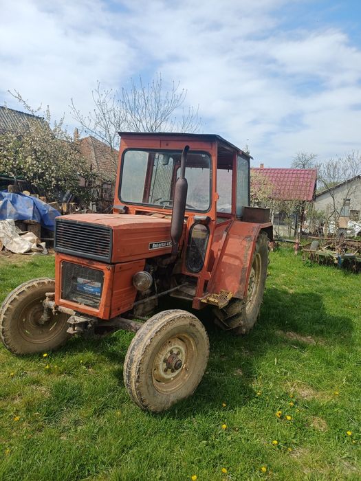 Tractor Universal 445