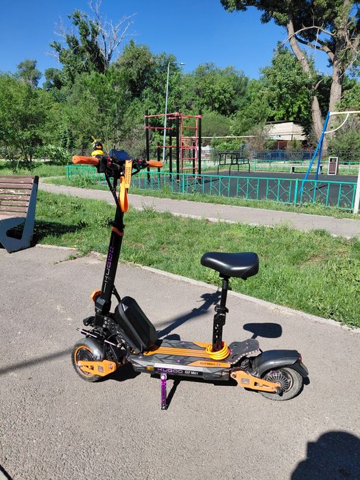 Продам самокат Kugoo G2 Max