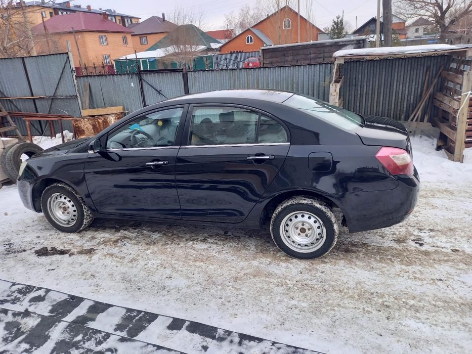 Продам машину GEELY EMGRAND