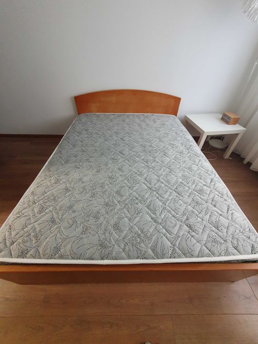 Легло 1,44 на 1,98,с матрак