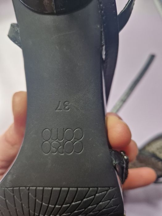 Босоножки женские