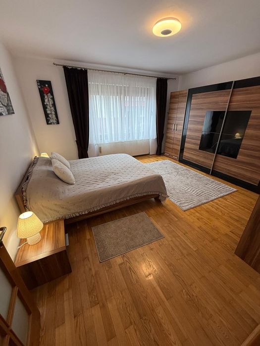 Vand casa ultracentral în Sebes