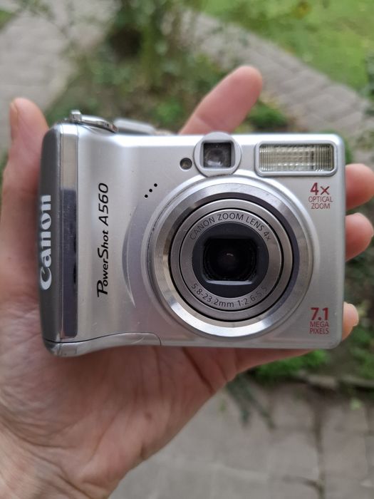 Компактен дигитален фотоапарат CANON POWERSHOT A560