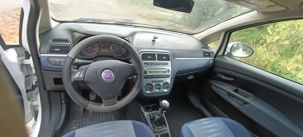 Vând Fiat punto 2008