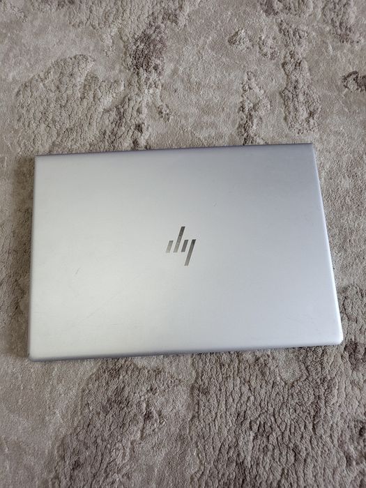 Laptop HP performant I5 8250U , 16 GB RAM , 240 GB