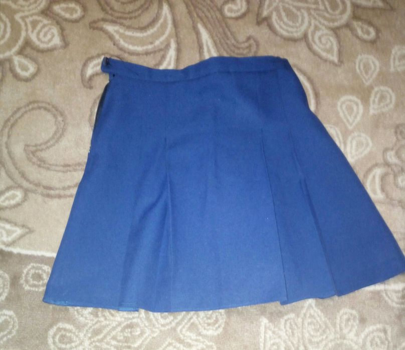 Продам школьную юбку