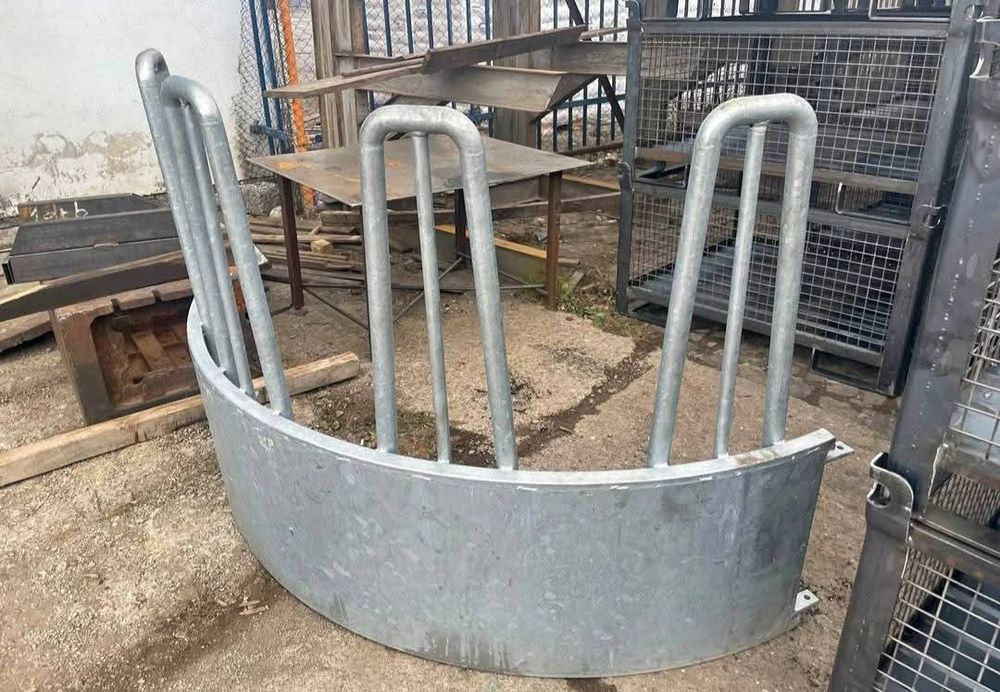 Iesle pentru vaci hrănitoare pentru animale