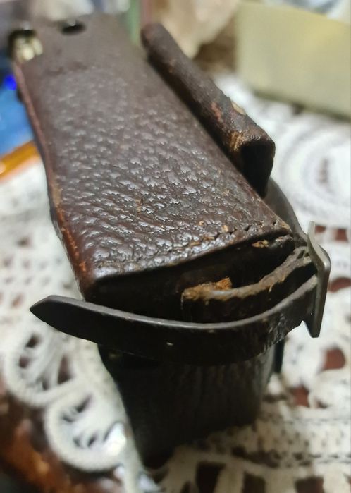 Radio portabil vechi.