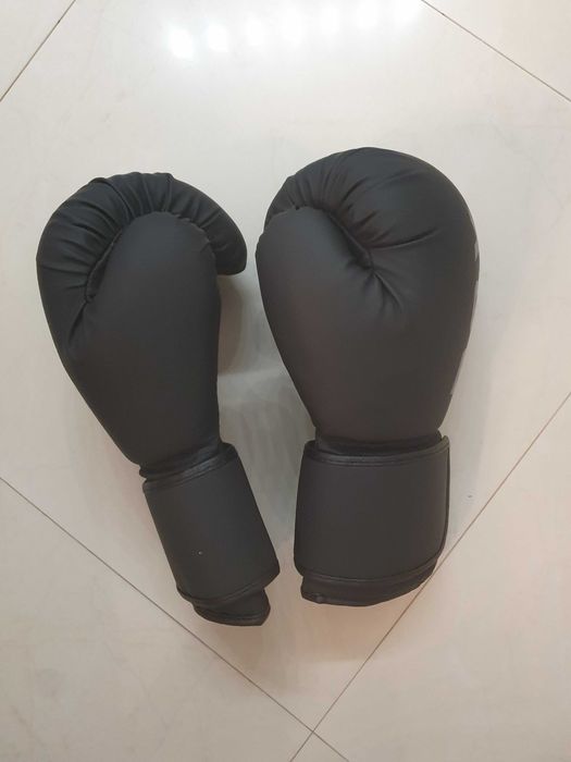 Боксови ръкавици 12  и 14 oz