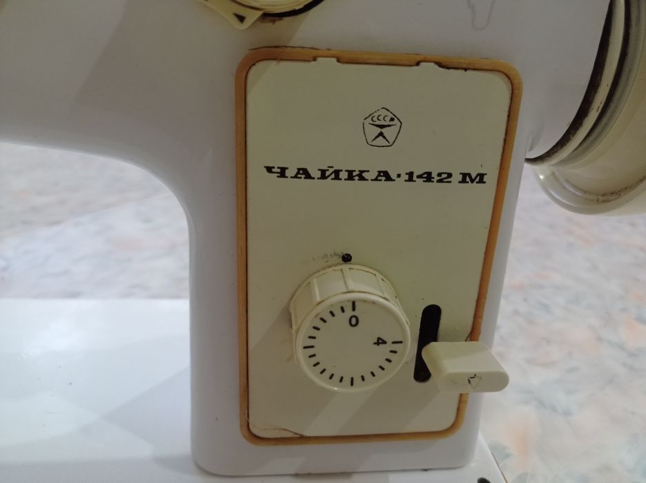 Продается швейная машинка