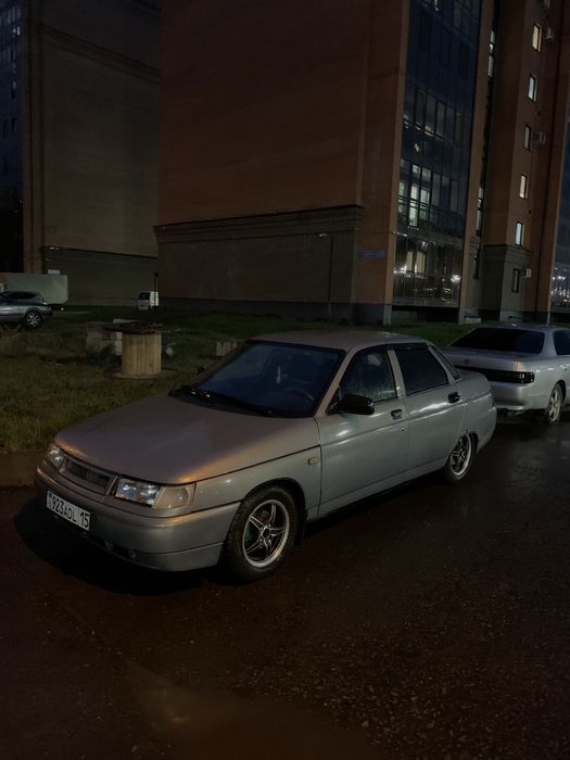 Автомобиль Ваз 2110 8 клапанная