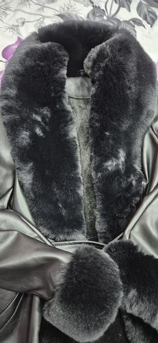 Черно зимно яке естествена кожа еко пух. Ново Размер Л Цена 250 лв.