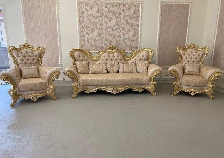 Продам диван с креслами