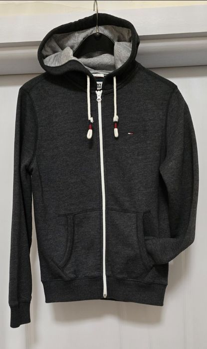 Суитшърт оригинален.  Като нов.  TOMMY  JEANS