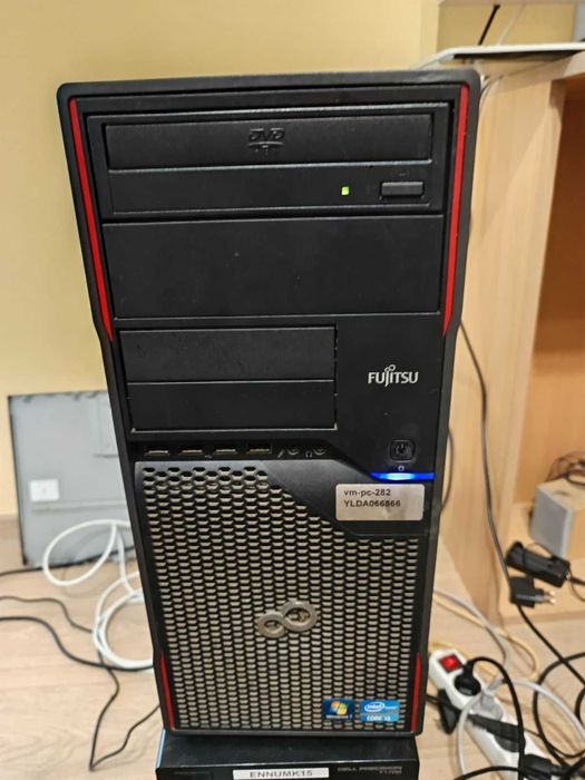 Компютър Fujitsu Esprimo P700 E90+