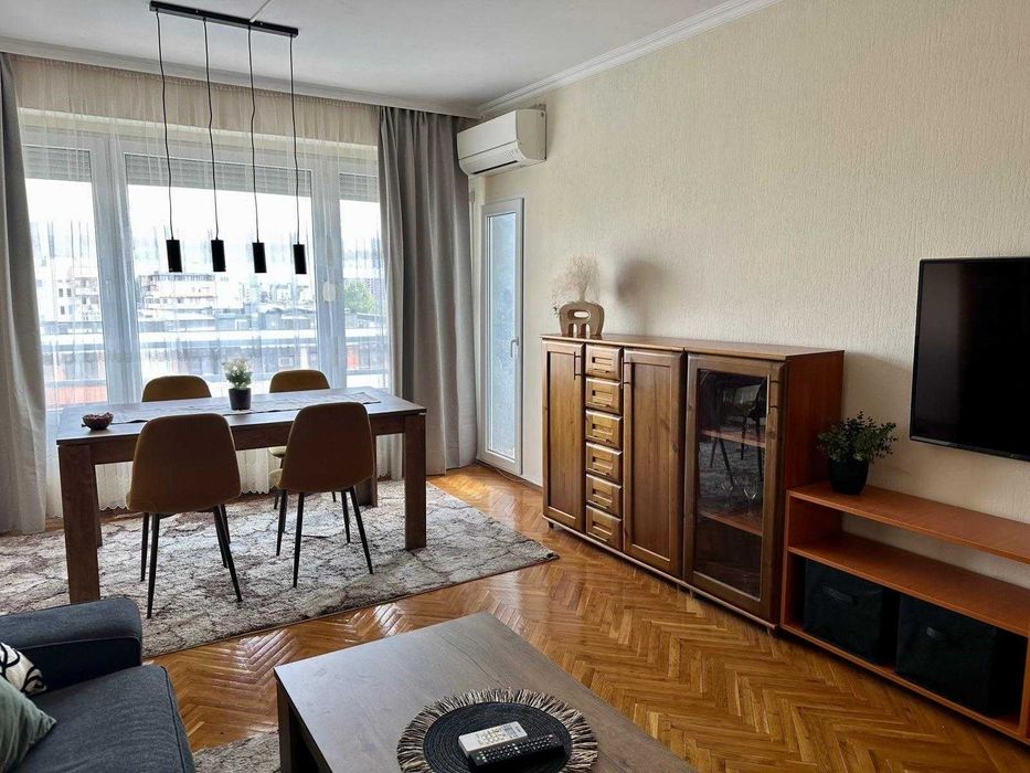 Дава се под наем Тристаен апартамент в Пловдив, Кючук Париж - 120 кв.м за 510 € - Снимка #11