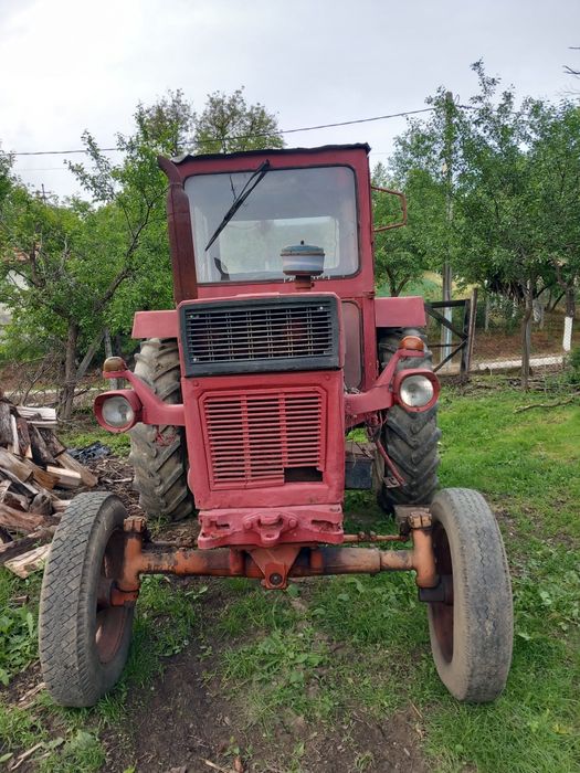 Vând tractor u650