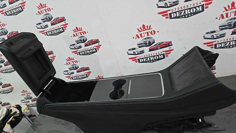 Consola centrala cu cotiera NOUA 1755501-61-D Tesla Model Y (5YJY)