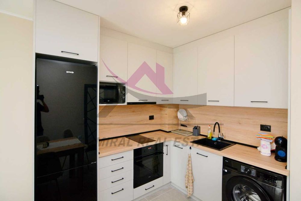 Дава се под наем Двустаен апартамент в Варна, м-т Траката - 56 кв.м за 600 € - Снимка #1