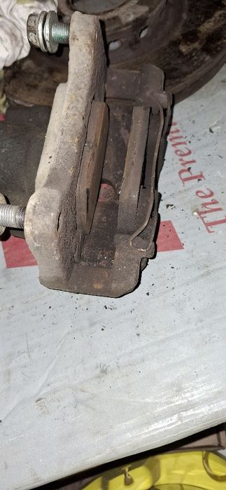 Спирачни апарати и дискове