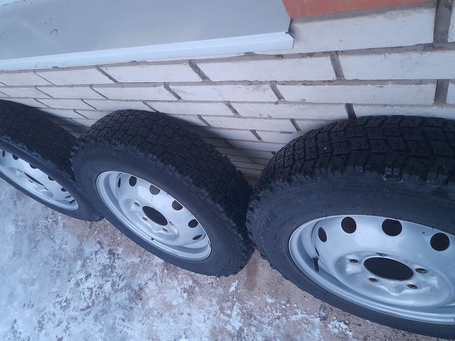 Комплект шин на ниву